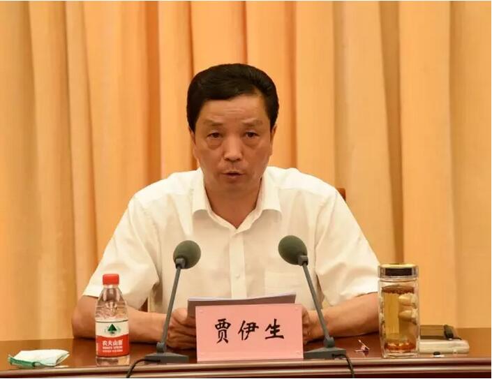 伊犁州党委常委,奎屯市委书记,奎屯-独山子经济技术开发区党工委书记